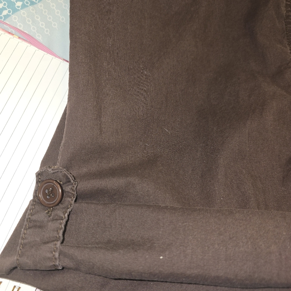 Women's Capris chocolate brown size 13/14 can roll up with button or wear down.